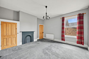 Further bedroom- click for photo gallery